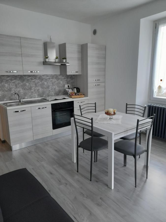 Lescen White Residence - Lake View Lezzeno Ngoại thất bức ảnh
